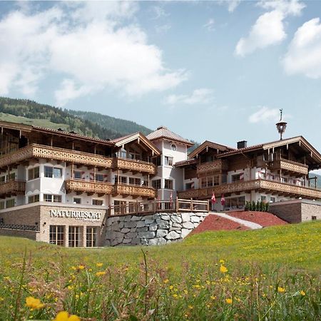 Naturresort Senningerhof Bramberg am Wildkogel Exterior photo