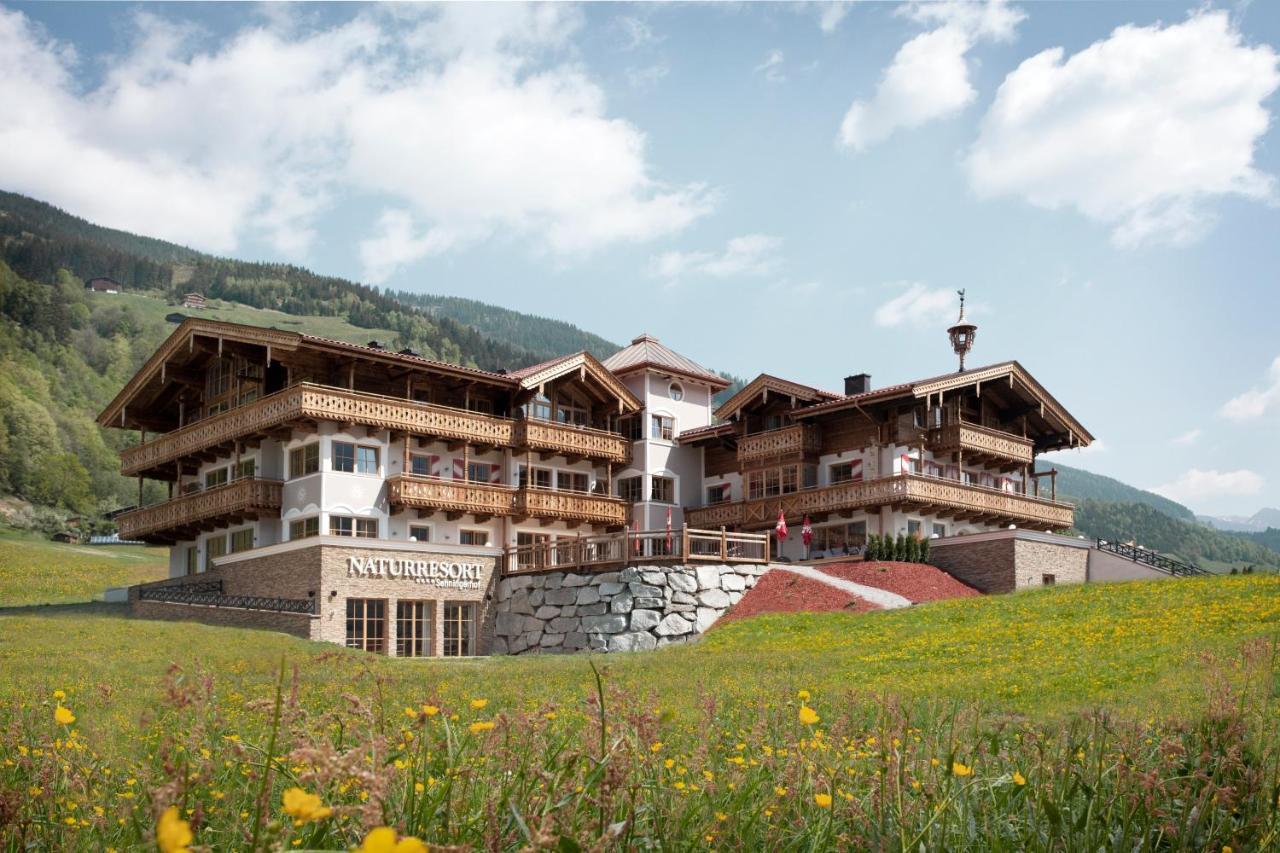 Naturresort Senningerhof Bramberg am Wildkogel Exterior photo