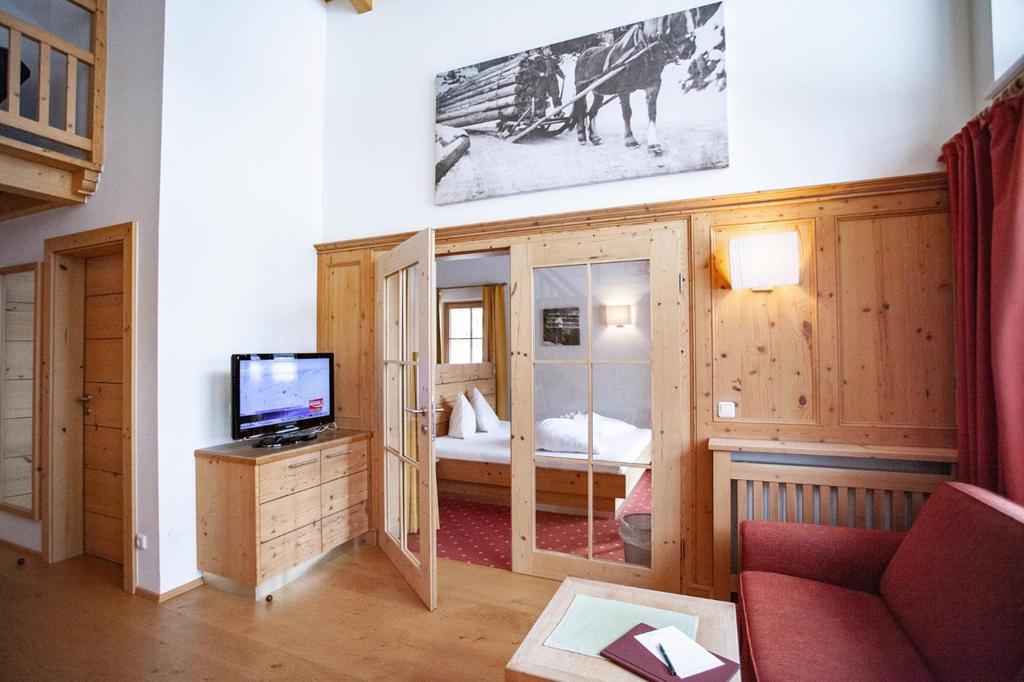 Naturresort Senningerhof Bramberg am Wildkogel Exterior photo